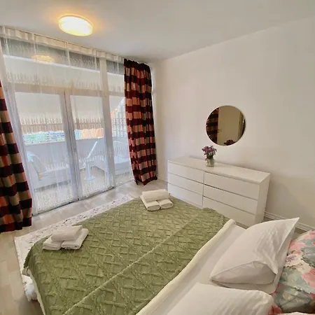 Central Flat Апартаменты *